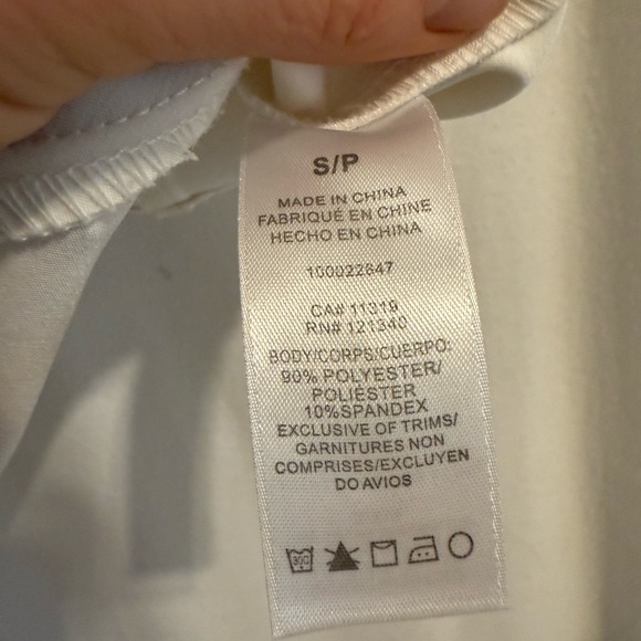 Beautiful white ruffle cap sleeve top. - Picture 8 of 8